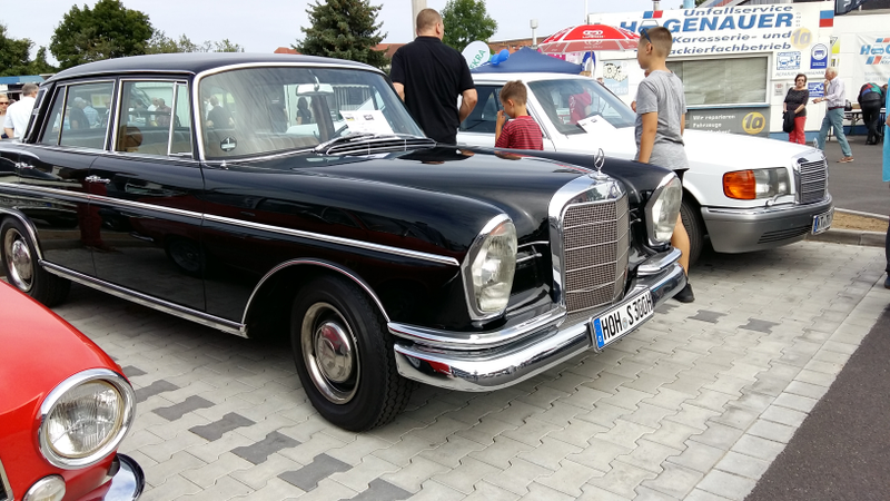 Illustration for article titled Final oldtimer meet photodump